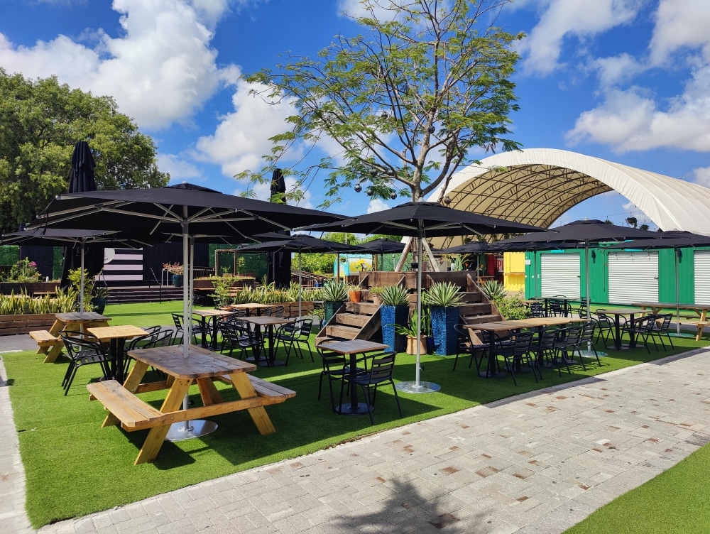 Outdoor Restaurant Umbrellas